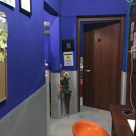 Volturno House Hostel Рим Стая снимка