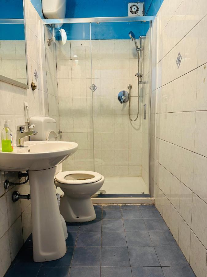 Volturno House Hostel Рим Екстериор снимка