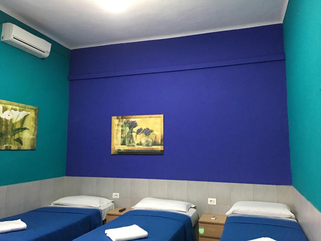 Volturno House Hostel Рим Стая снимка