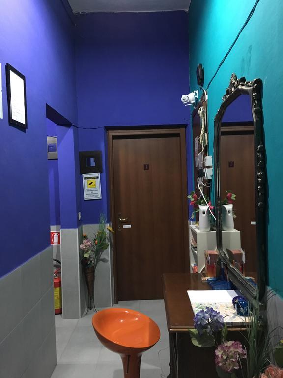 Volturno House Hostel Рим Стая снимка