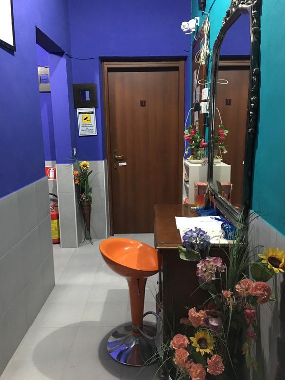 Volturno House Hostel Рим Стая снимка